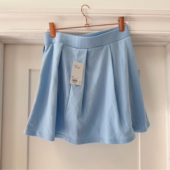 Juniors' SO® Pleated Mini Skort in Frost Wind / Size Small - Picture 4 of 5